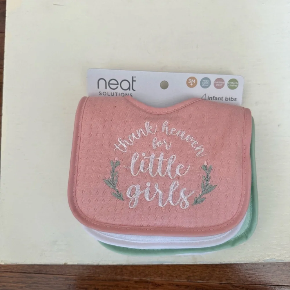 Little Dreamer Green Bib